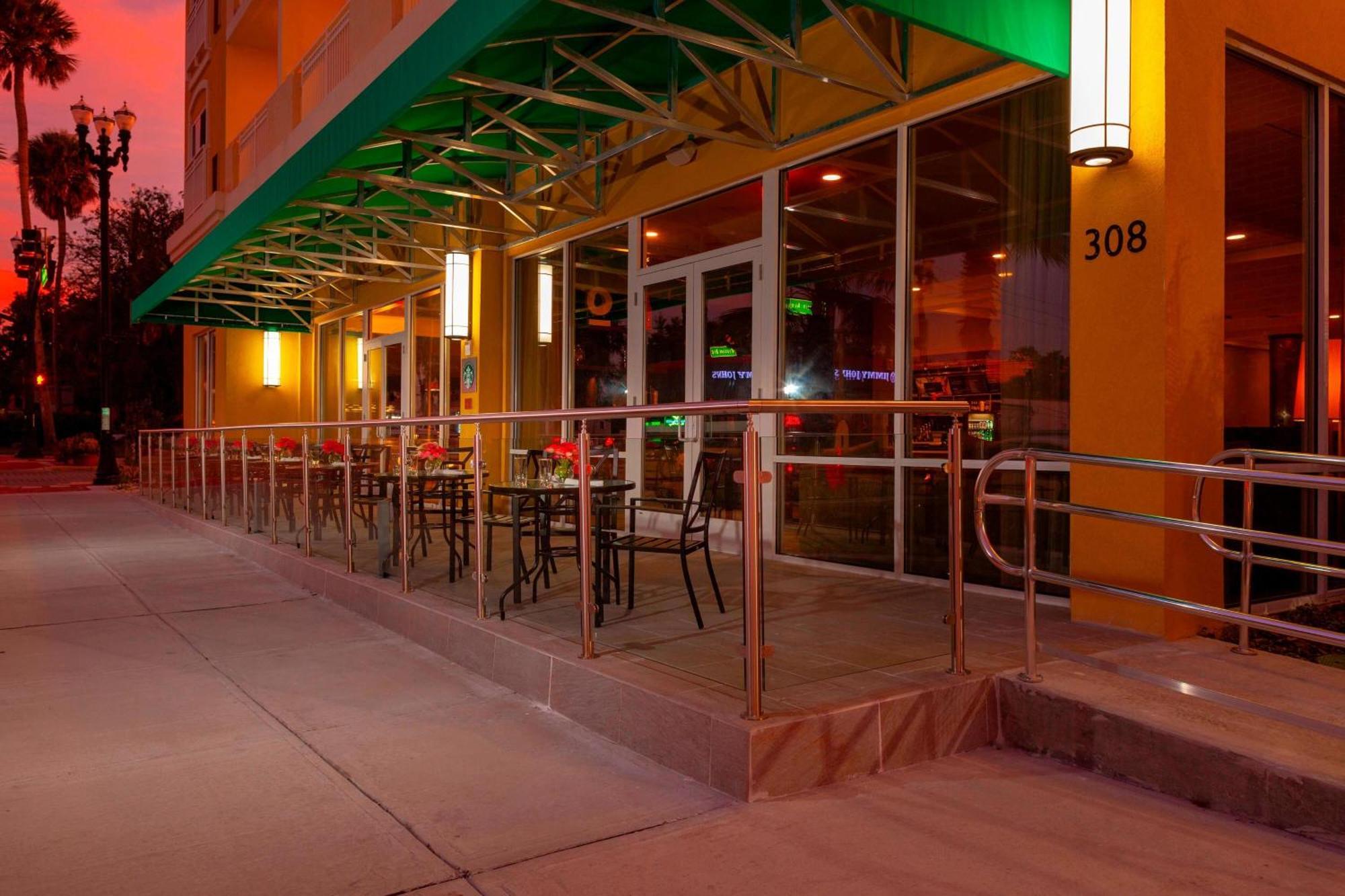 Hotel Courtyard By Marriott Deland Historic Downtown Exterior foto