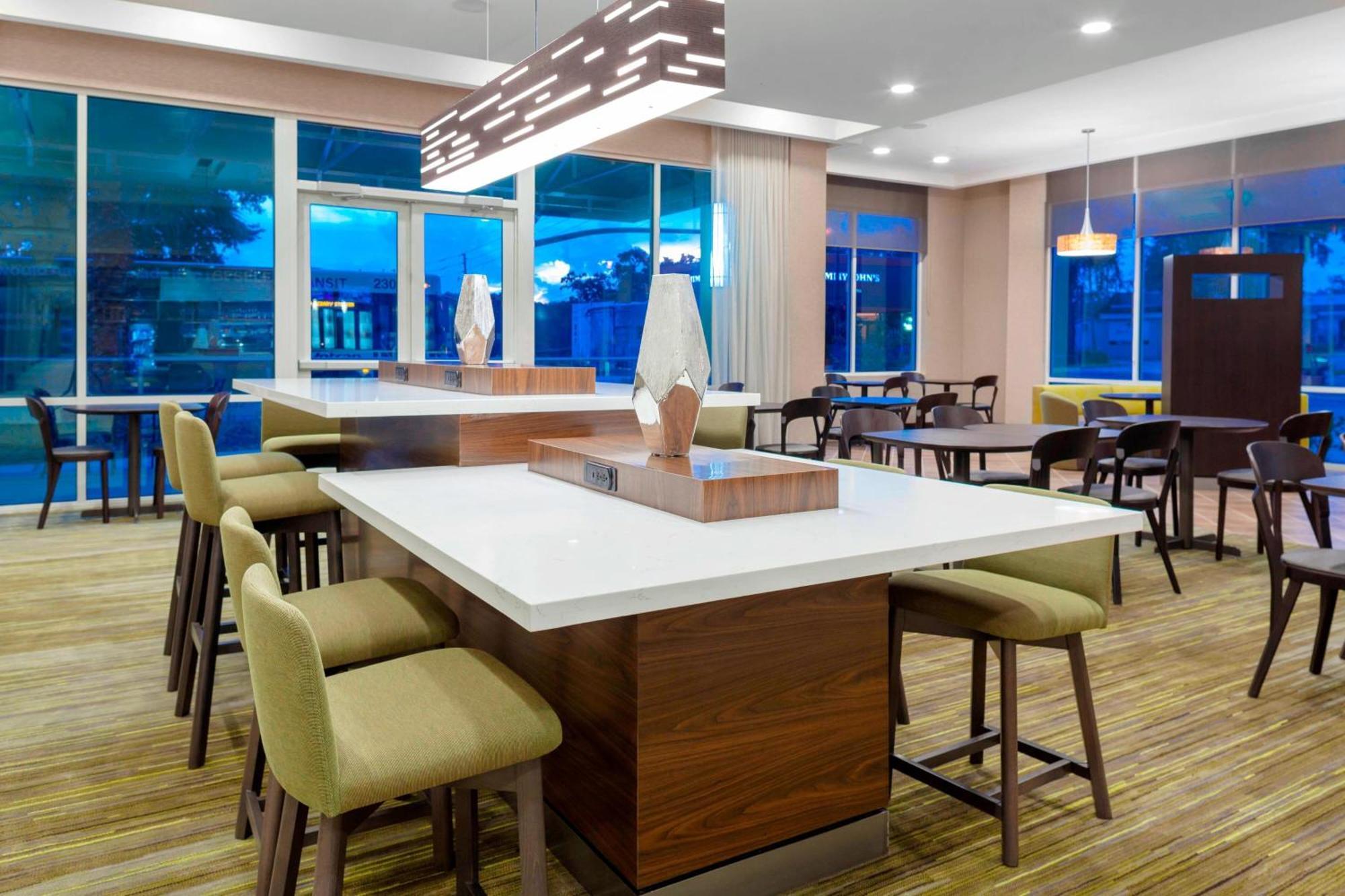 Hotel Courtyard By Marriott Deland Historic Downtown Exterior foto